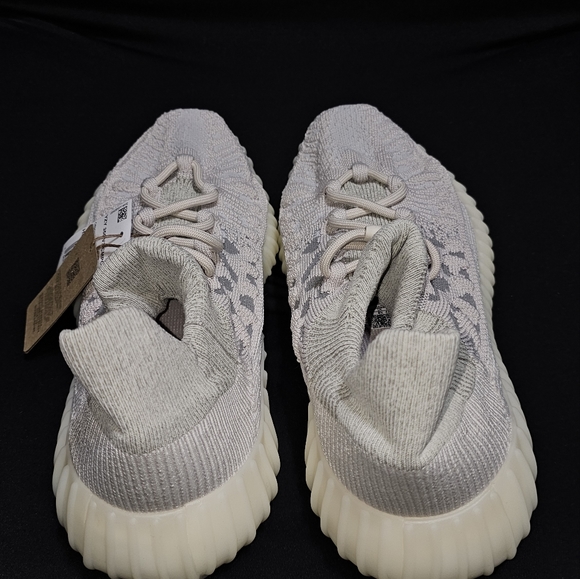 Yeezy 350 v2 CMPCT slate bone men's 9 - Picture 3 of 6